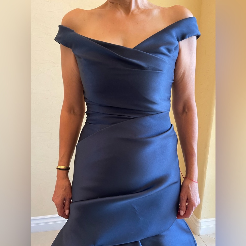 Monique Lhuillier Gown